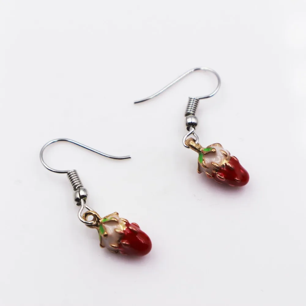 1pair Handmade Simple European enamel red Strawberry Earrings drop earrings drop shipping
1pair Handmade Simple European enamel red Strawberry Earrings drop earrings drop shipping