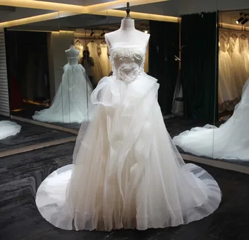 New Arrival Long Wedding Dress 2020 Strapless Off the Shoulder Ball Gown Beading Organza Bridal Gowns 100% Real Vestido de noiva
New Arrival Long Wedding Dress 2020 Strapless Off the Shoulder Ball Gown Beading Organza Bridal Gowns 100% Real Vestido de noiva