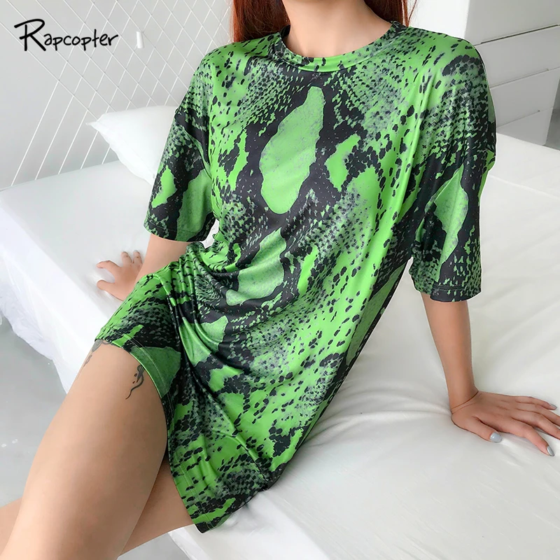 Rapcopter Green Snake Printed Women Long T Shirt Ladies Half Sleeve Loose Casual Crop Tee Harajuku Summer Fashion T-shirts 2019
Rapcopter Green Snake Printed Women Long T Shirt Ladies Half Sleeve Loose Casual Crop Tee Harajuku Summer Fashion T-shirts 2019