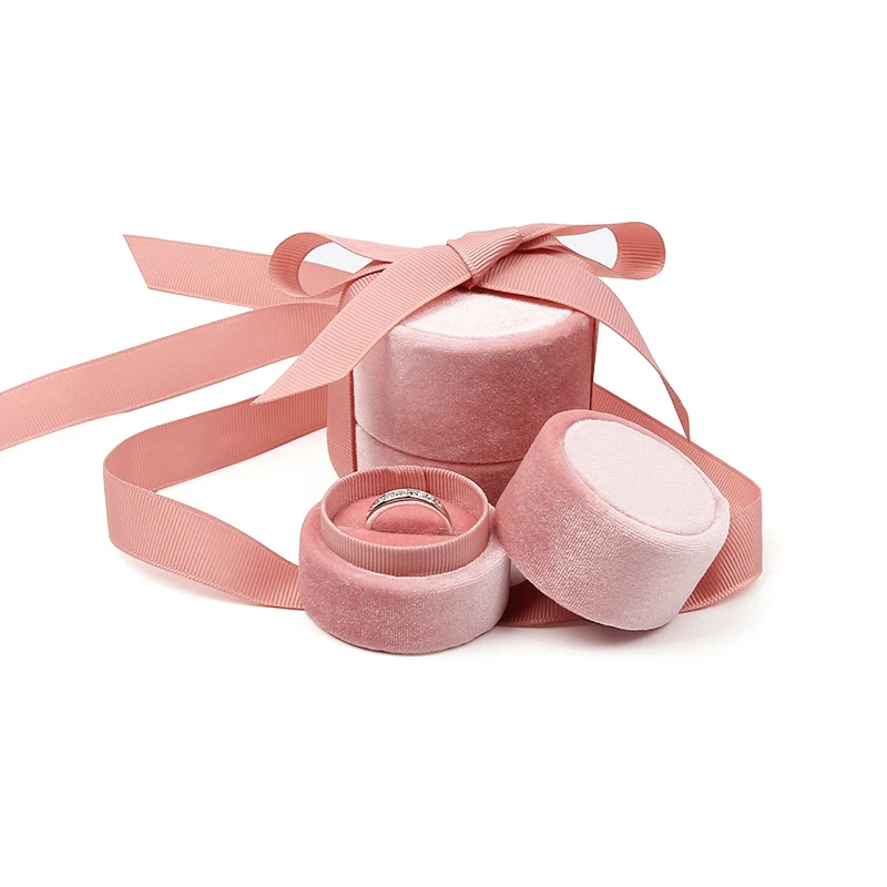 6pcs/Lot New high-grade velvet jewelry box, creative ring / necklace box, marriage jewelry packaging gift box 4 colors optional
6pcs/Lot New high-grade velvet jewelry box, creative ring / necklace box, marriage jewelry packaging gift box 4 colors optional