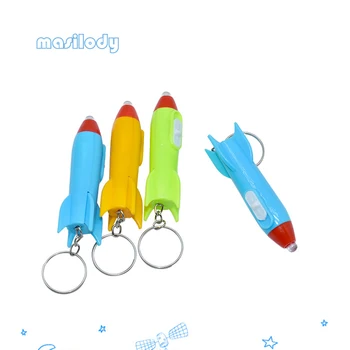 100pcs/Lot Mixed Colors Cartoon Lighting Mini Rocket Keychain LED Fire Arrow Key Chain Torch Keyring Toy Key Rings
100pcs/Lot Mixed Colors Cartoon Lighting Mini Rocket Keychain LED Fire Arrow Key Chain Torch Keyring Toy Key Rings