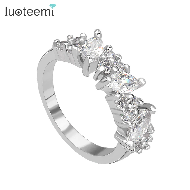 LUOTEEMI Brand Romantic Noble Engagement Fancy Marquise Cutting Cubic Zirconia Ring Clear Crystal White Gold-Color Women Jewelry
LUOTEEMI Brand Romantic Noble Engagement Fancy Marquise Cutting Cubic Zirconia Ring Clear Crystal White Gold-Color Women Jewelry