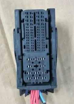 Car connector FOR new style VV7 car computer board plug engine computer board plug USED
Car connector FOR new style VV7 car computer board plug engine computer board plug USED