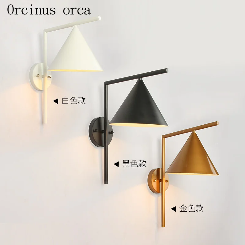 American industrial wind iron art wall lamp living room corridor bedroom bedside lamp Nordic modern simple LED wall lamp
American industrial wind iron art wall lamp living room corridor bedroom bedside lamp Nordic modern simple LED wall lamp
