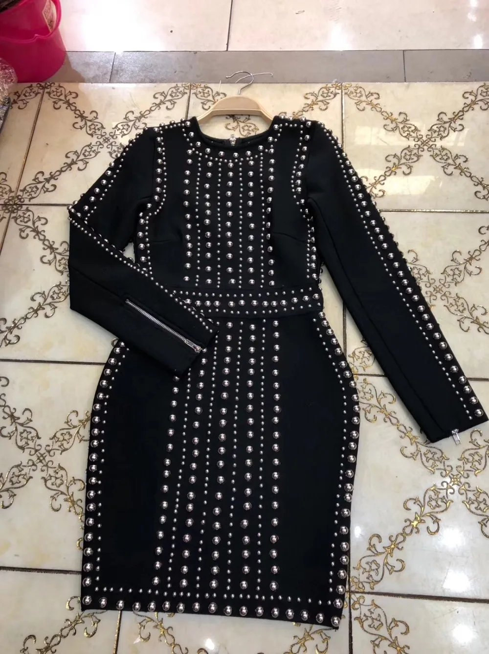 Summer Women Black Beading Bandage Vestidos 2018 New Long Sleeve O Neck Bodycon Clubwears Celebrity Party Dress
Summer Women Black Beading Bandage Vestidos 2018 New Long Sleeve O Neck Bodycon Clubwears Celebrity Party Dress