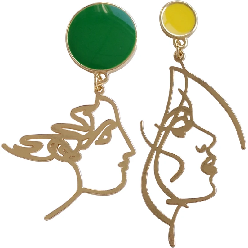 Asymmetrical color matching geometric circular earrings day Korea creative fashion face earrings
Asymmetrical color matching geometric circular earrings day Korea creative fashion face earrings