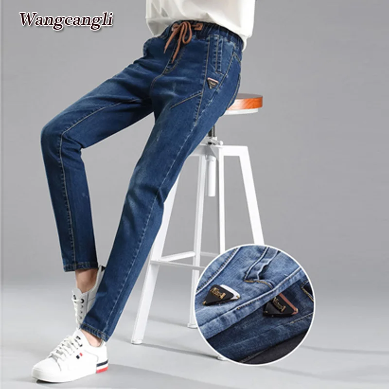Free shipping 2018 Large size pants women's spring new elastic waist jeans elastic thin feet femme pantalon 008#
Free shipping 2018 Large size pants women's spring new elastic waist jeans elastic thin feet femme pantalon 008#