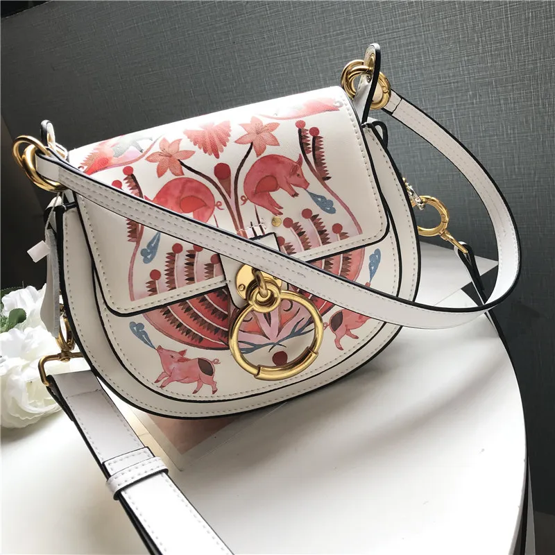 Genuine Leather Women Saddle Bag Painting Shoulder Bags Luxury Handbags Women Bags Designer Crossbody Bags for Women
Genuine Leather Women Saddle Bag Painting Shoulder Bags Luxury Handbags Women Bags Designer Crossbody Bags for Women