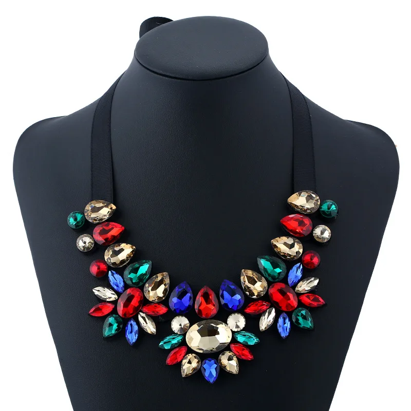 2017 Fashion Women Choker Collar Necklace Vintage Pendant Necklace Rhinestone Choker Maxi Statement Necklace Wedding Accessories
2017 Fashion Women Choker Collar Necklace Vintage Pendant Necklace Rhinestone Choker Maxi Statement Necklace Wedding Accessories