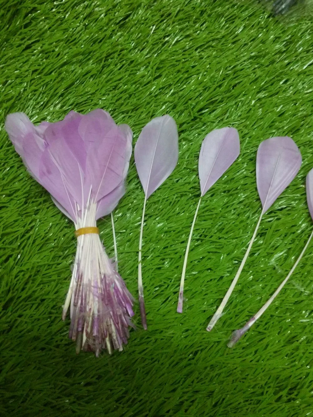 New! Light purple color 10 pc beautiful goose wing feathers, 13-18cm long, DIY jewelry decorative accessories
New! Light purple color 10 pc beautiful goose wing feathers, 13-18cm long, DIY jewelry decorative accessories