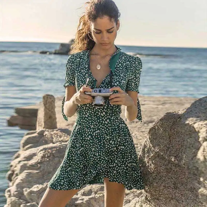 BOHO INSPIRED WRAP DRESS EMERALD V-neck frill Short sleeves with ties 2019 Spring Summer dress cute sexy women beach dresses
BOHO INSPIRED WRAP DRESS EMERALD V-neck frill Short sleeves with ties 2019 Spring Summer dress cute sexy women beach dresses