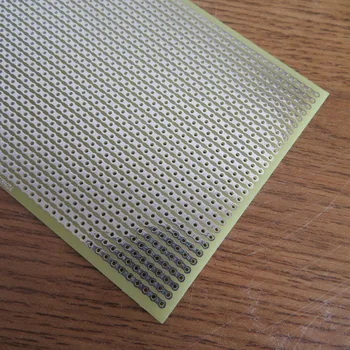 1pcs 8x12cm joint holes FR4 Fibreglass prototyping circuit board Stripboard Veroboard Platine breadboard experiment pcb
1pcs 8x12cm joint holes FR4 Fibreglass prototyping circuit board Stripboard Veroboard Platine breadboard experiment pcb