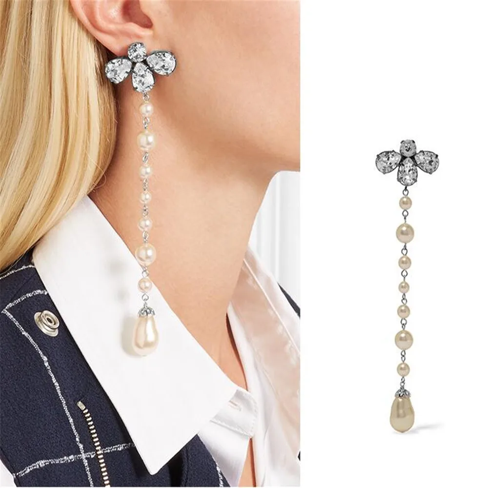 MHS.SUN 1Pair/Lot Charming Long Pearl Baroque Earring European Fashion Crystal Women Fancy Work Baroque Earring Jewelry
MHS.SUN 1Pair/Lot Charming Long Pearl Baroque Earring European Fashion Crystal Women Fancy Work Baroque Earring Jewelry