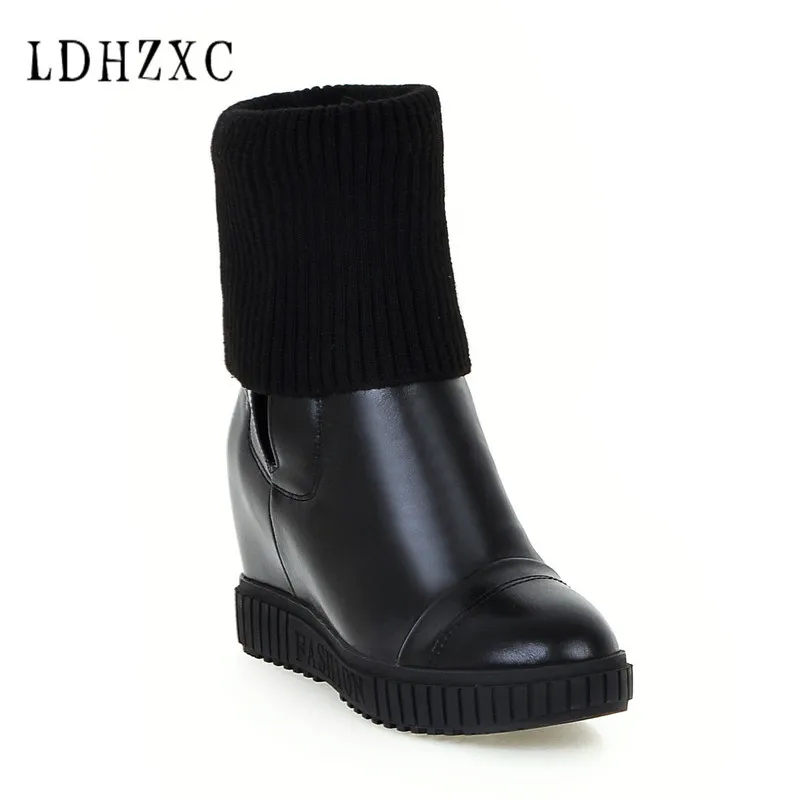 LDHZXC 2019 New arrive winter fashion snow boots for women solid slip-on ankle boots flat with flock big size 34-43 
LDHZXC 2019 New arrive winter fashion snow boots for women solid slip-on ankle boots flat with flock big size 34-43