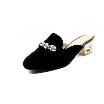 Spring and summer 2019 new product with a thick with a round head size code 33-43 Baotou wearing a half drag sandals
Spring and summer 2019 new product with a thick with a round head size code 33-43 Baotou wearing a half drag sandals