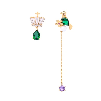 Vintage Luxury Zircon Long Dangle Acrylic Earrings For Women Animal Bird Crown Imitation Pearl Earrings Fashion Jewelry
Vintage Luxury Zircon Long Dangle Acrylic Earrings For Women Animal Bird Crown Imitation Pearl Earrings Fashion Jewelry