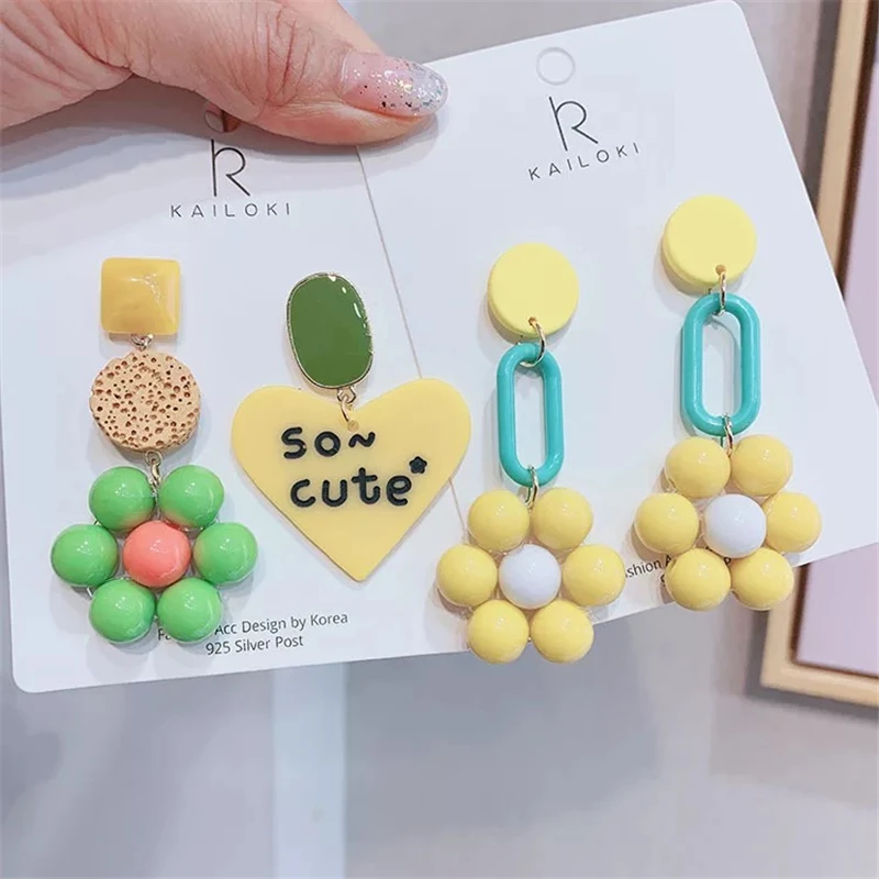 Korean Fashion Lovely Candy flower colored Earring stars Simulated Pearls Creative tassel for Women Jewelry Gift wholesale
Korean Fashion Lovely Candy flower colored Earring stars Simulated Pearls Creative tassel for Women Jewelry Gift wholesale