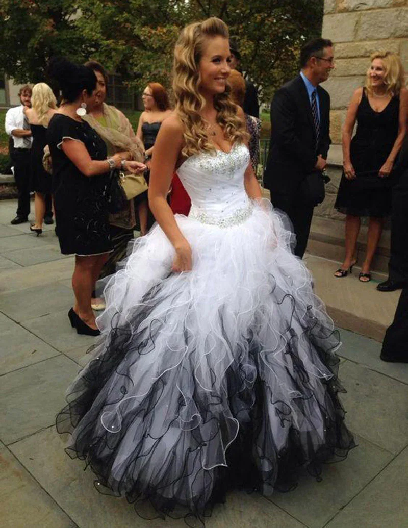 new fashion 2016 vestido de noiva backless plus size unique sweetheart corset white and black wedding dress ball gown
new fashion 2016 vestido de noiva backless plus size unique sweetheart corset white and black wedding dress ball gown