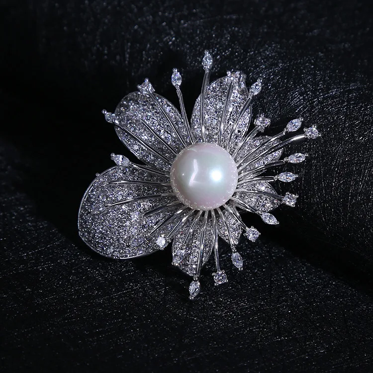 SWOUR New Bridal Jewelry S925 Sterling Silver Flower Pearl Exquisite Design Micro Cubic Zircon CZ Brooch High Quality S034
SWOUR New Bridal Jewelry S925 Sterling Silver Flower Pearl Exquisite Design Micro Cubic Zircon CZ Brooch High Quality S034