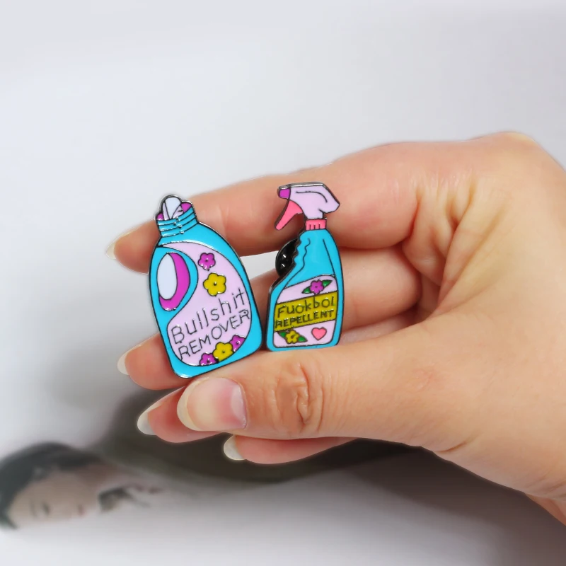 2Pcs Feminism Brooches Bullshit Remover Fuokbol Repellent Spray Pin Enamel Icon Backpack Bag Jewelry Insecticide Badge For Women
2Pcs Feminism Brooches Bullshit Remover Fuokbol Repellent Spray Pin Enamel Icon Backpack Bag Jewelry Insecticide Badge For Women