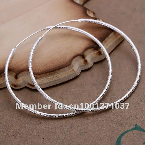 2017 Real Silver Earings Aros Aretes Wholesale Fashion Women Jewelry,high Quality 925 Sterling Hoop Earrings Free Shipping E044
2017 Real Silver Earings Aros Aretes Wholesale Fashion Women Jewelry,high Quality 925 Sterling Hoop Earrings Free Shipping E044