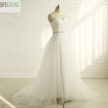 White Tulle Floor-Length Sweetheart A-line Wedding dress Chapel Train Lace up Beading Bridal Gown Custom made
White Tulle Floor-Length Sweetheart A-line Wedding dress Chapel Train Lace up Beading Bridal Gown Custom made