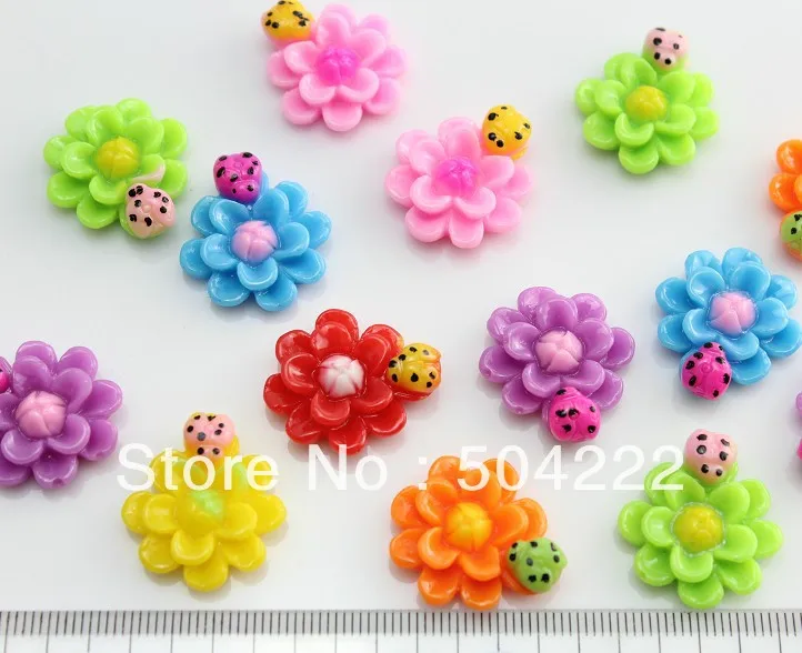 

200 pcs kawaii polished polka dots ladybug on daisy Resin floral cameo gem flatback Cabochon cab mixed colors medium size D25