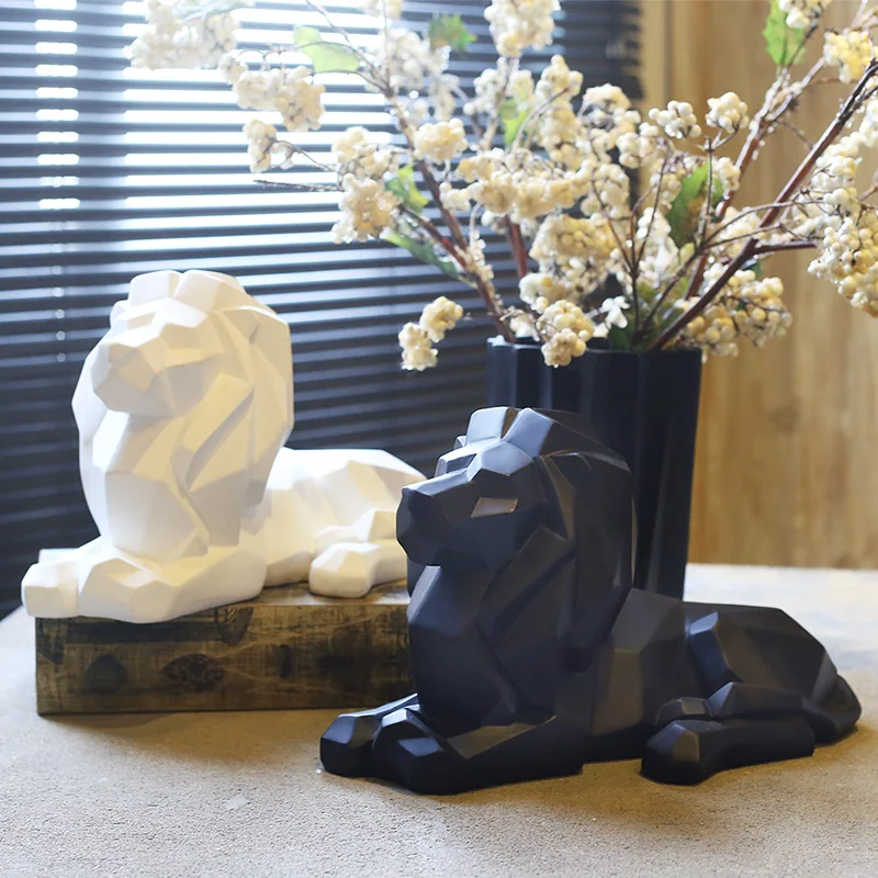 Creative geometric lion sculpture creative animal figurine art ornaments simple white and black display decorations
Creative geometric lion sculpture creative animal figurine art ornaments simple white and black display decorations