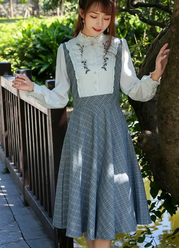 High Quality Hot Sale 2019 Spring New Arrival Stand Collar Collect Waist A Patterned Flower Embroidery Woman Long Dress
High Quality Hot Sale 2019 Spring New Arrival Stand Collar Collect Waist A Patterned Flower Embroidery Woman Long Dress