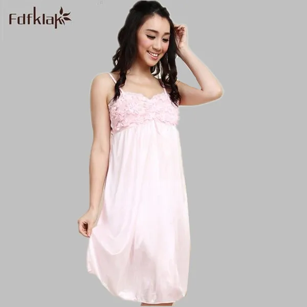 Sexy sleeveless strapless women nightdress casual ladies sleepwear nightgowns female ice silk soft summer dress nightshirts A535
Sexy sleeveless strapless women nightdress casual ladies sleepwear nightgowns female ice silk soft summer dress nightshirts A535