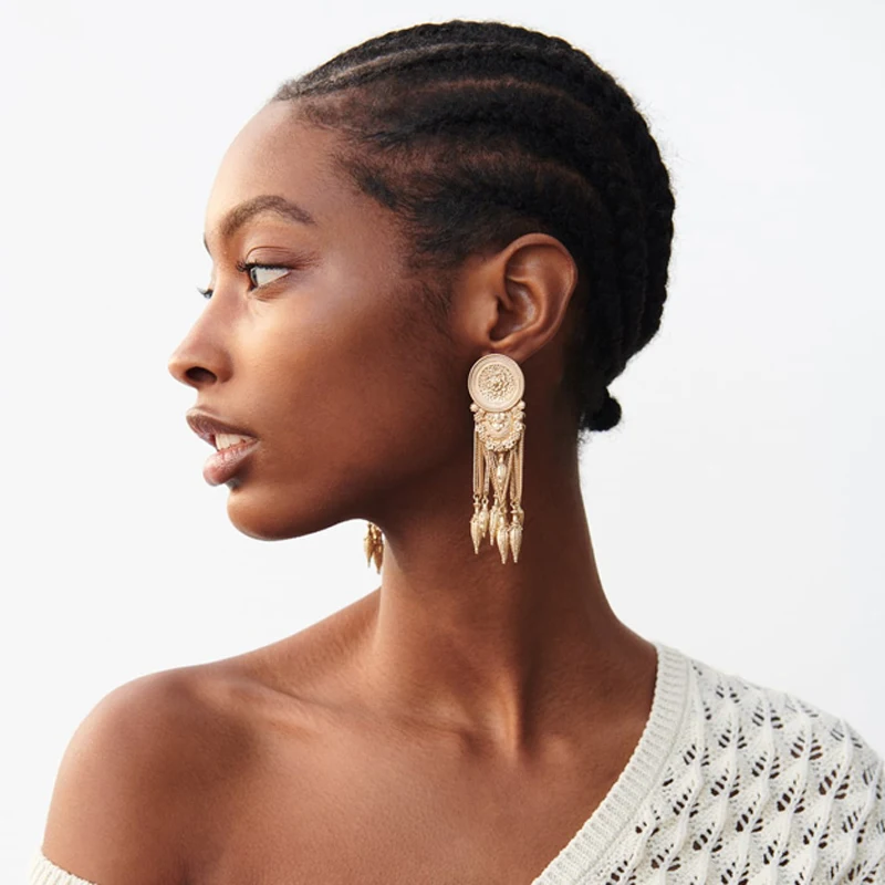 JRYFAC 2019 ZA New style Metal Chain Tassel Drop Earrings For Women Geometric Round Hanging Earring BOHO Punk Statement Jewelry
JRYFAC 2019 ZA New style Metal Chain Tassel Drop Earrings For Women Geometric Round Hanging Earring BOHO Punk Statement Jewelry