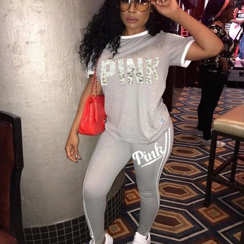Summer Women Letters Print 2 Piece set Round Neck Short Sleeve Pant Set Tracksuit Outfits Casual Female Streetwear Suit
Summer Women Letters Print 2 Piece set Round Neck Short Sleeve Pant Set Tracksuit Outfits Casual Female Streetwear Suit