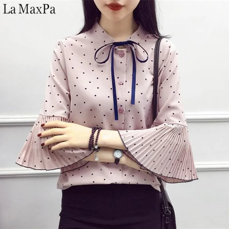 High Quality Tops Women Polka Dot Print Chiffon Blouse Stand Neck Vintage 2019 Spring Clothing Casual Short Flare Sleeve Shirts
High Quality Tops Women Polka Dot Print Chiffon Blouse Stand Neck Vintage 2019 Spring Clothing Casual Short Flare Sleeve Shirts