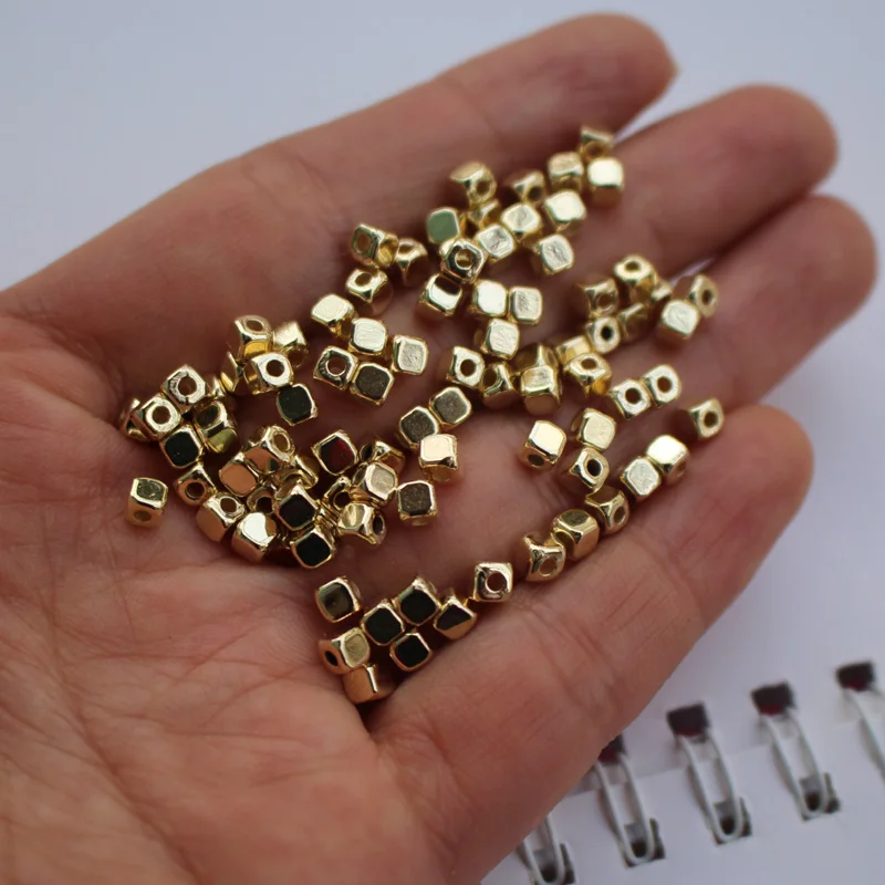 260pcs/pack 4mm Gold Spacer Beads Square shape, Spacer acrylic beads For ChunkyJewellery
260pcs/pack 4mm Gold Spacer Beads Square shape, Spacer acrylic beads For ChunkyJewellery