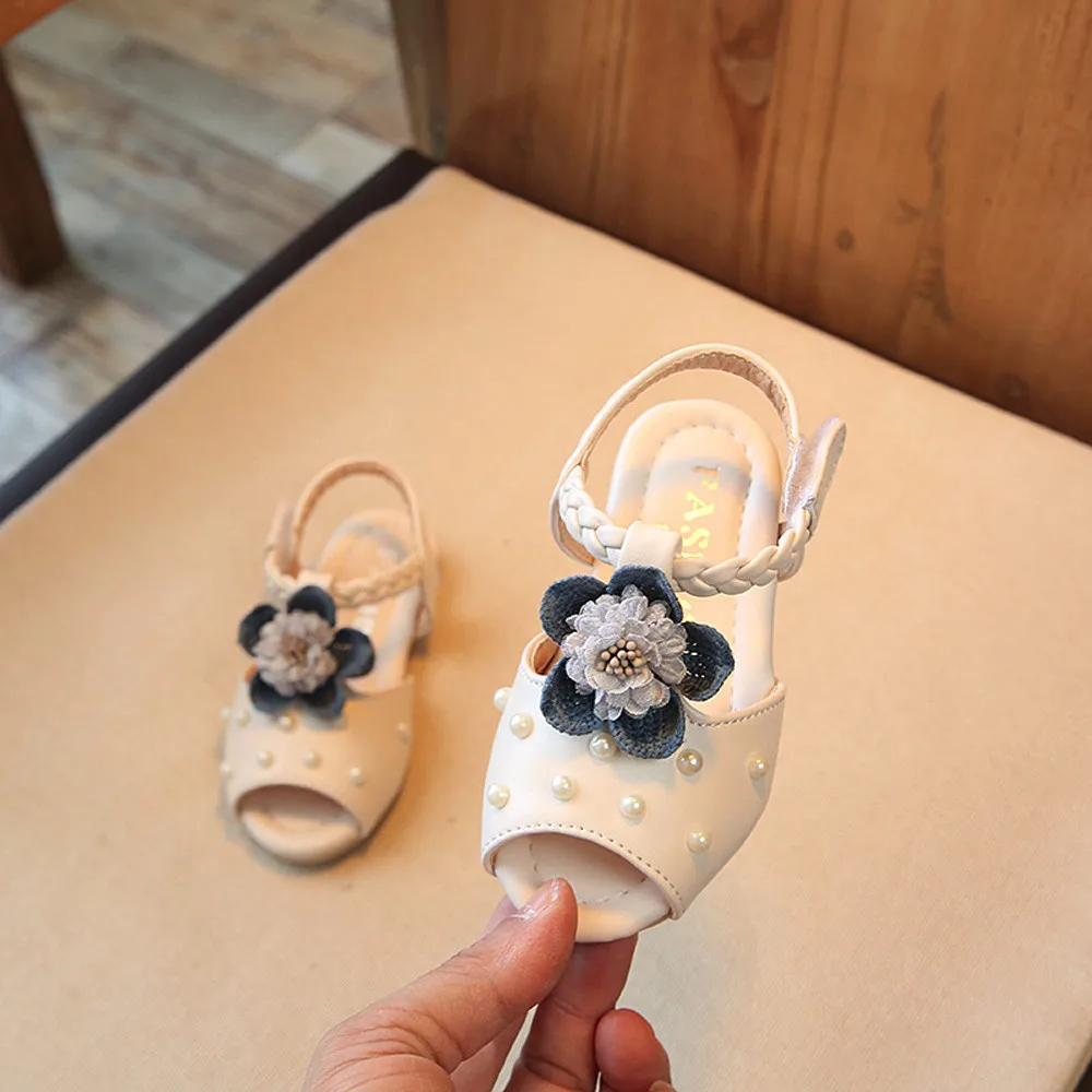Baby Fashion Sneaker Pearl Toddler Children Floral Pricness Casual Sandals Shoes jelly shoes girls quality kids sandals girls
Baby Fashion Sneaker Pearl Toddler Children Floral Pricness Casual Sandals Shoes jelly shoes girls quality kids sandals girls