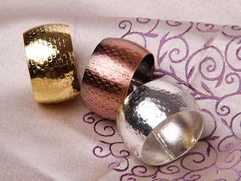 new hotel model room drum-shaped metal napkin buckle napkin rings soft loading table decorations silver
new hotel model room drum-shaped metal napkin buckle napkin rings soft loading table decorations silver