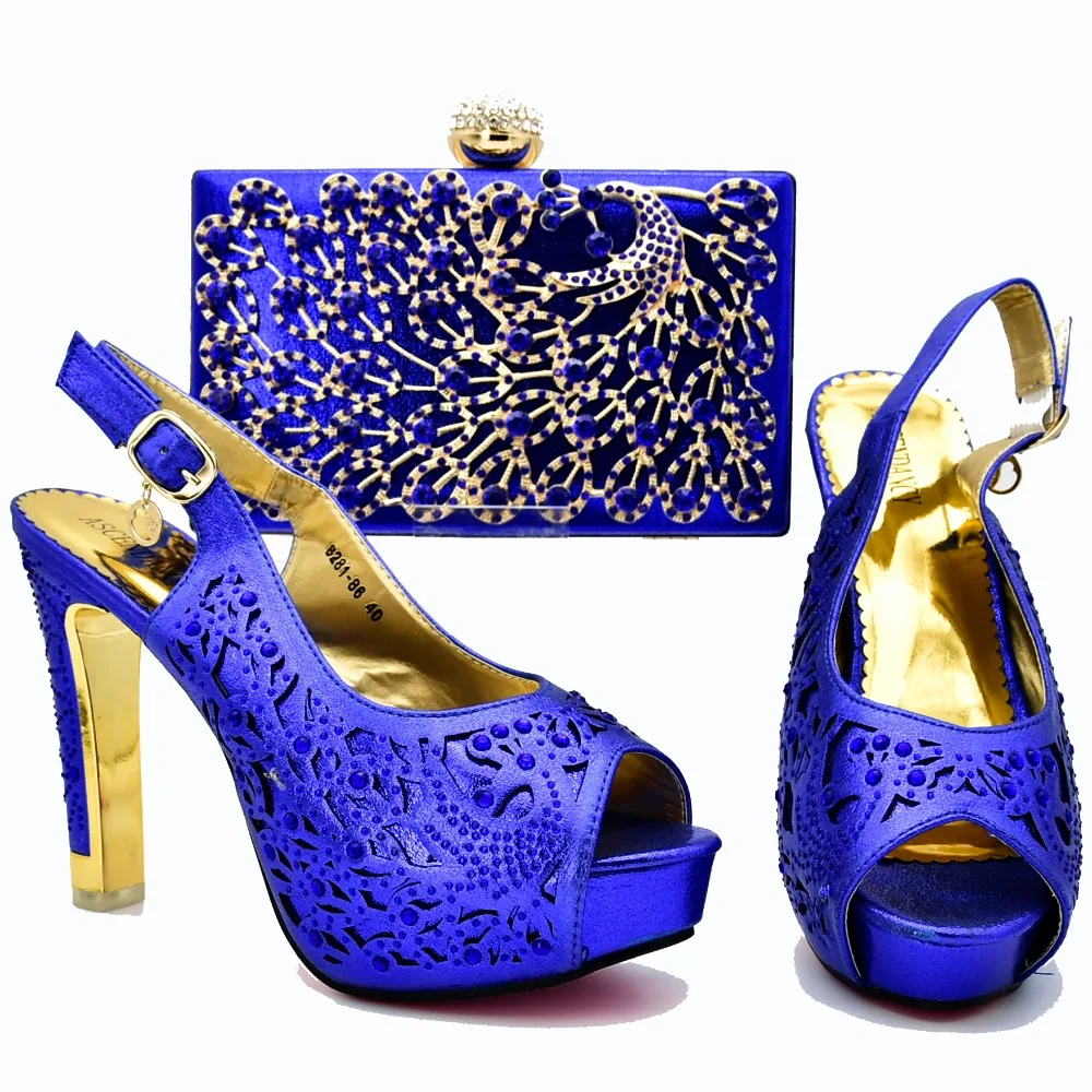 African aso ebi party shoes matching bag set in royal blue new fashion shoes and bag set many rhinestones shoes bag set SB8277-3 
African aso ebi party shoes matching bag set in royal blue new fashion shoes and bag set many rhinestones shoes bag set SB8277-3