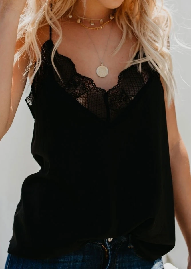 Women Off-shoulder Blouses Ladies Summer Lace strap 2019 Black Sleeveless Harajuku Tank Tops Casual Crop Festival Tops Korean
Women Off-shoulder Blouses Ladies Summer Lace strap 2019 Black Sleeveless Harajuku Tank Tops Casual Crop Festival Tops Korean