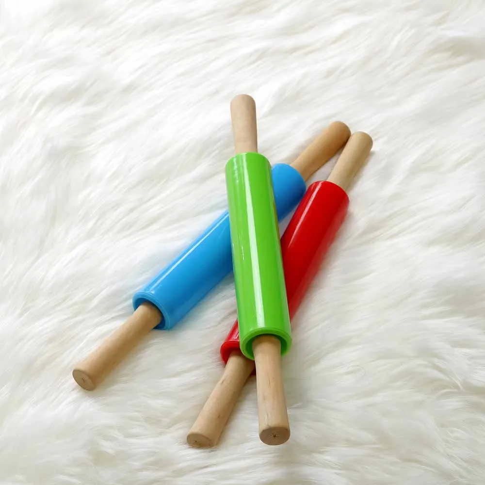 1 PC Roller Type Movable Pole Stick Rolling Solid Wood Handle Pin Pastry Fondant Paste Stick Kitchen Daily Tools Random Color
1 PC Roller Type Movable Pole Stick Rolling Solid Wood Handle Pin Pastry Fondant Paste Stick Kitchen Daily Tools Random Color