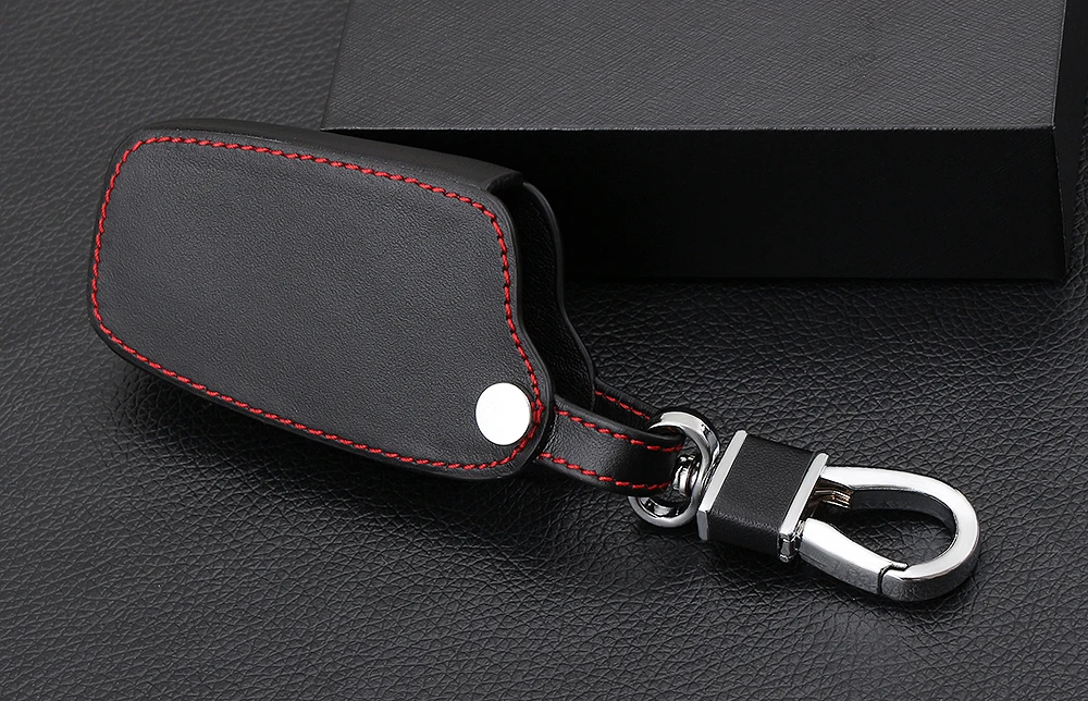 VCiiC Leather Remote Car Keychain Key Cover Case For Toyota Camry CHR Prius Corolla RAV4 Prado 2017 2018 Remote 3 button keyless