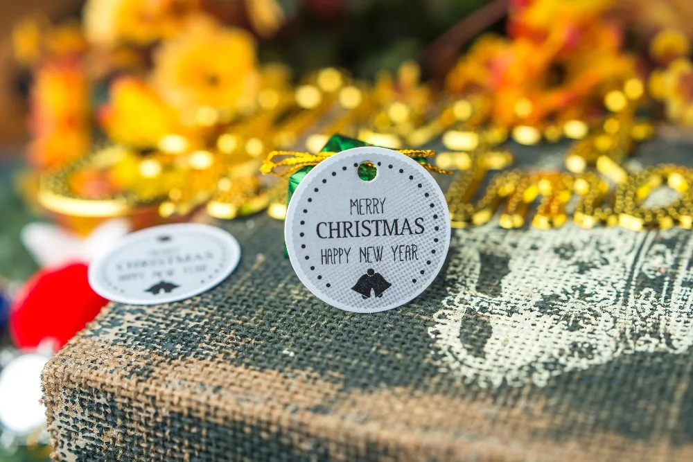 200 pcs 3.5cm round paper label Merry Christmas Gift box New year's gifts Christmas decorations Candy Bag label Gift tag
200 pcs 3.5cm round paper label Merry Christmas Gift box New year's gifts Christmas decorations Candy Bag label Gift tag