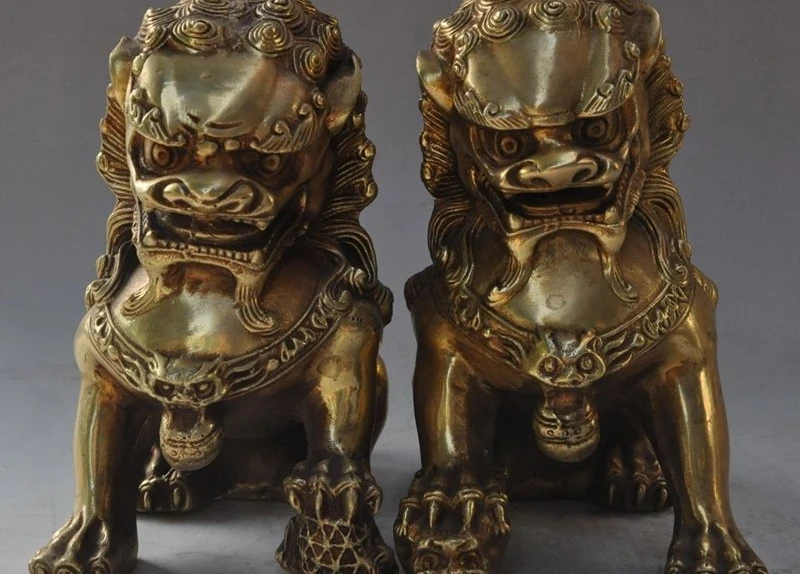 6"china fengshui brass evil spirits foo dog lion Guardian beast ball statue pair
6"china fengshui brass evil spirits foo dog lion Guardian beast ball statue pair