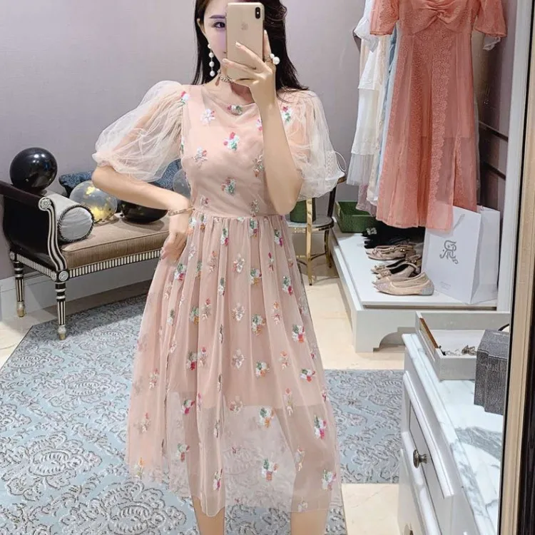 Elegant Pink Sequined Mesh Embroidery Pleated Long Party Dress 2019 Summer Women short Sleeve Midi Dress vestidos
Elegant Pink Sequined Mesh Embroidery Pleated Long Party Dress 2019 Summer Women short Sleeve Midi Dress vestidos