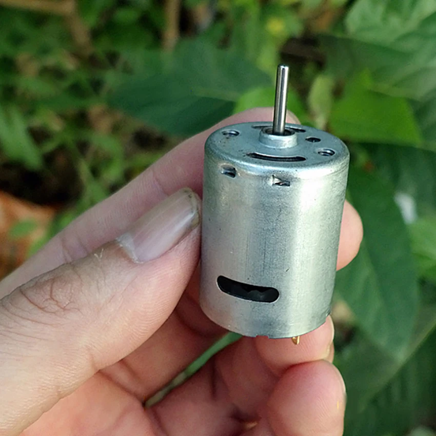 Carbon Brush High Torque 370 Motor DC 3V 6V 7.2V 12V Micro motor Durable Strong magnetic Electric Machinery 7500rpm-28800rpm HOT
Carbon Brush High Torque 370 Motor DC 3V 6V 7.2V 12V Micro motor Durable Strong magnetic Electric Machinery 7500rpm-28800rpm HOT