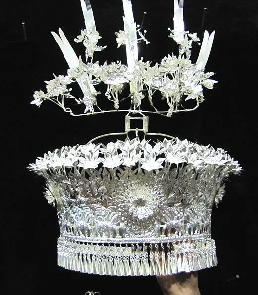 charming Chinese Minority Nationalities Miao Silver Headdress Hat/model Free Shipping
charming Chinese Minority Nationalities Miao Silver Headdress Hat/model Free Shipping