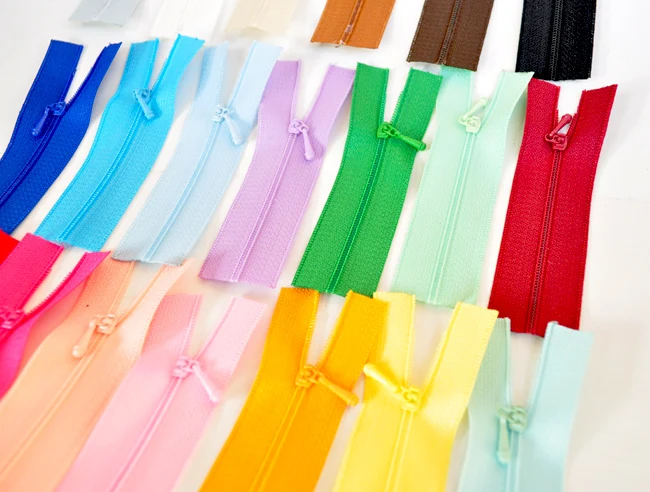 50pcs mini zipper 10cm ~20colors Mini zippers for baby clothes/Doll Toy Accessories /DIY mini 0# zippers
50pcs mini zipper 10cm ~20colors Mini zippers for baby clothes/Doll Toy Accessories /DIY mini 0# zippers
