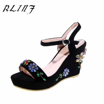 RLINF Frosted Sheepskin Leather Elegant Sweet Casual Delicate Crystal Flower Wedge Heel Shoes
RLINF Frosted Sheepskin Leather Elegant Sweet Casual Delicate Crystal Flower Wedge Heel Shoes