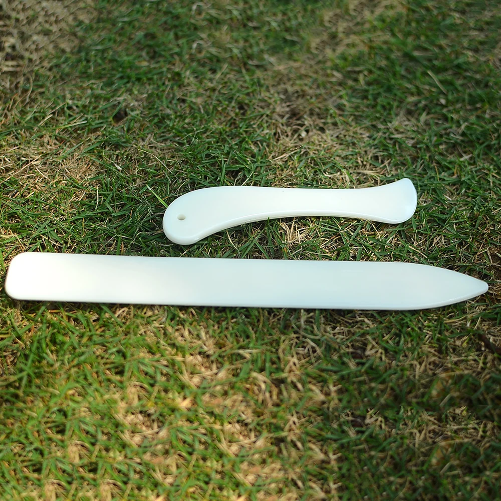 2 pcs Imitation Bone Folder Paper Creaser Set Scoring Tool for Paper Crafts, Bookbinding, Card Making and Office Supplies
2 pcs Imitation Bone Folder Paper Creaser Set Scoring Tool for Paper Crafts, Bookbinding, Card Making and Office Supplies