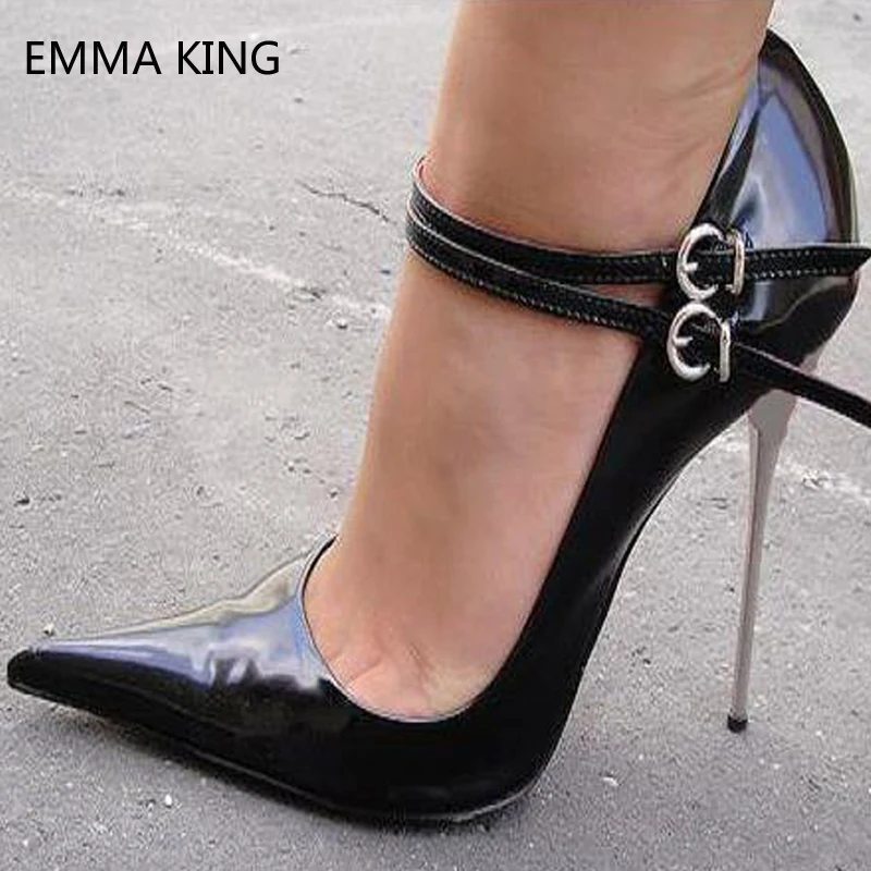 Черные женские туфли-лодочки с острым носком и двумя металлическими пряжками