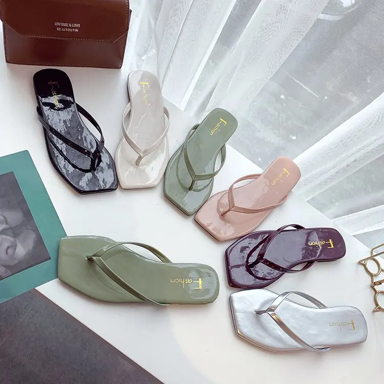 2019 new summer square head flat slippers fashion wild sexy flip flops comfortable flat bottom beach slippers
2019 new summer square head flat slippers fashion wild sexy flip flops comfortable flat bottom beach slippers